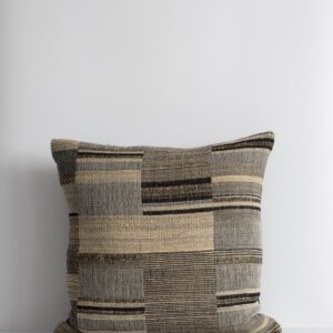 Kentucky Cushion | Black-Straw