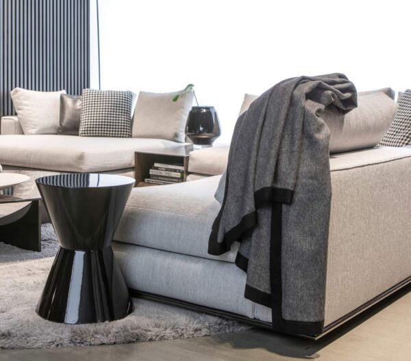 Tuwi Roca Throw Black - Image 2