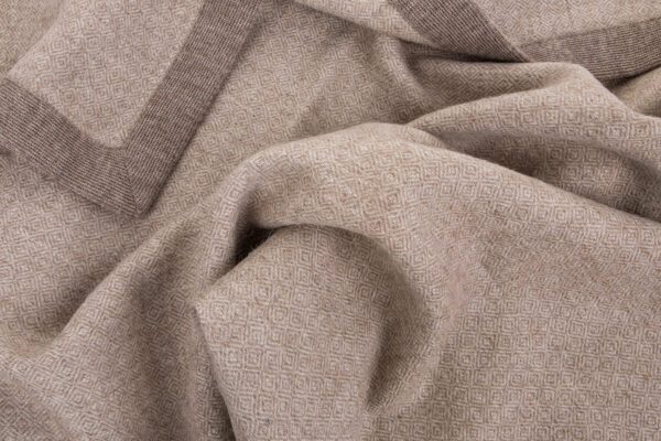 Tuwi Roca Throw Mink - Image 2